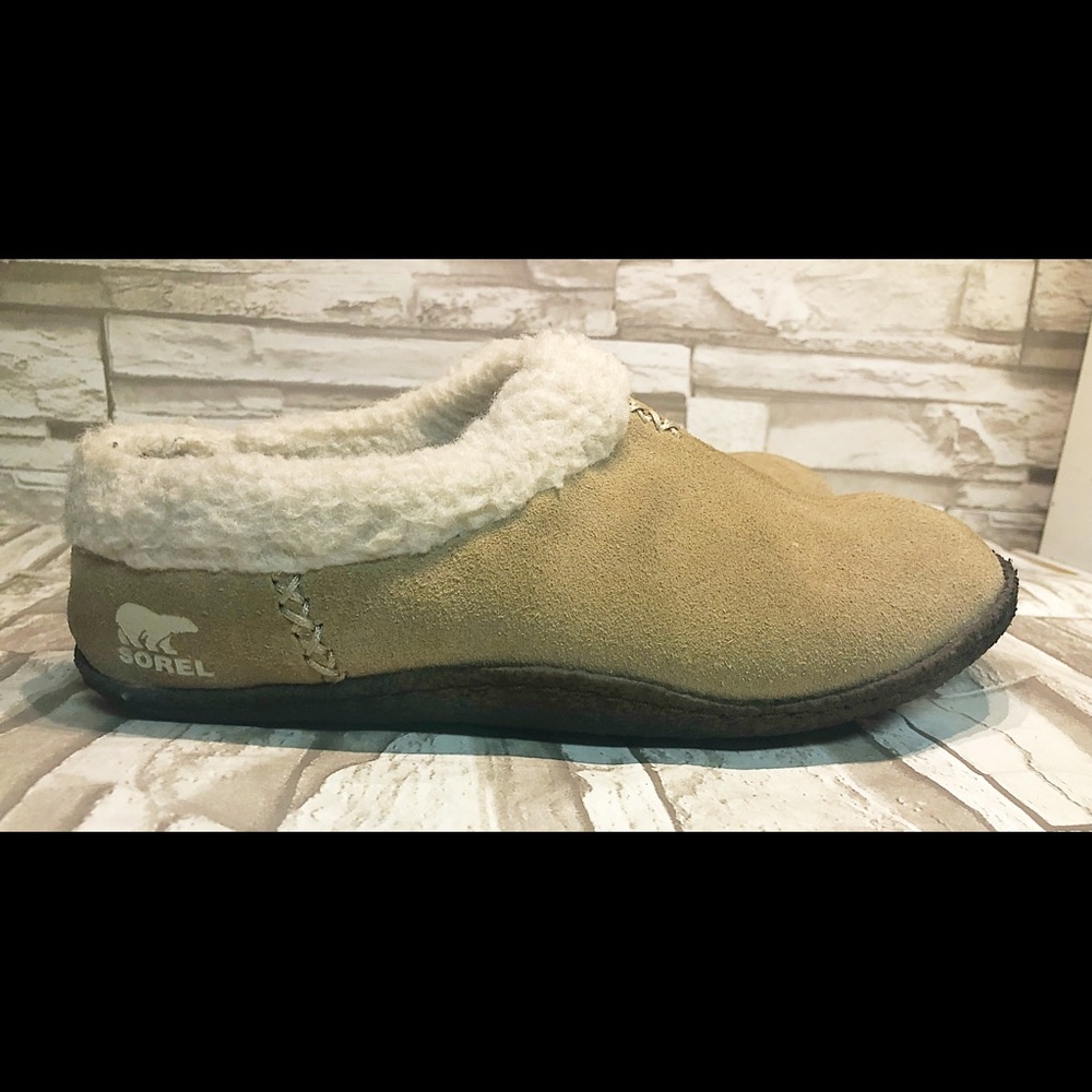 Sorel woman’s slip ons size 7